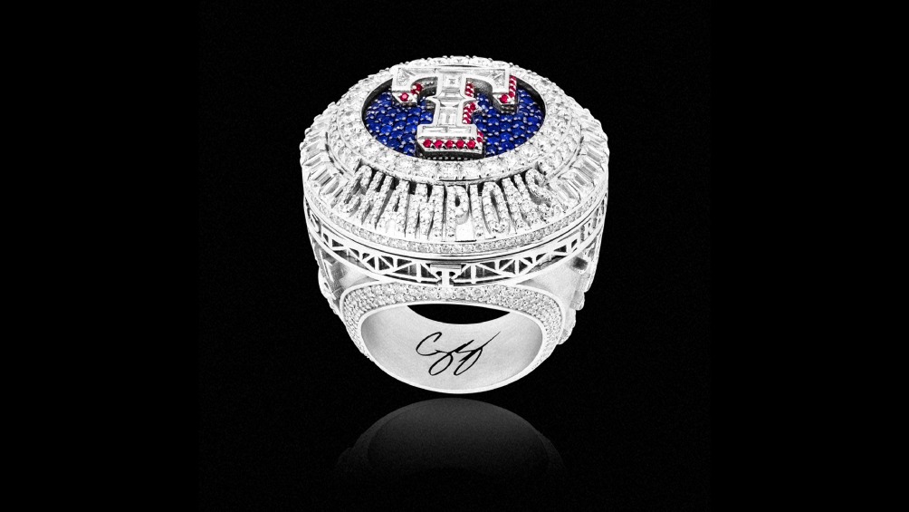 Lujoso anillo de los Rangers