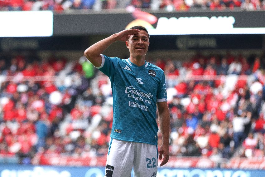 Andrés Montaño en celebración de gol