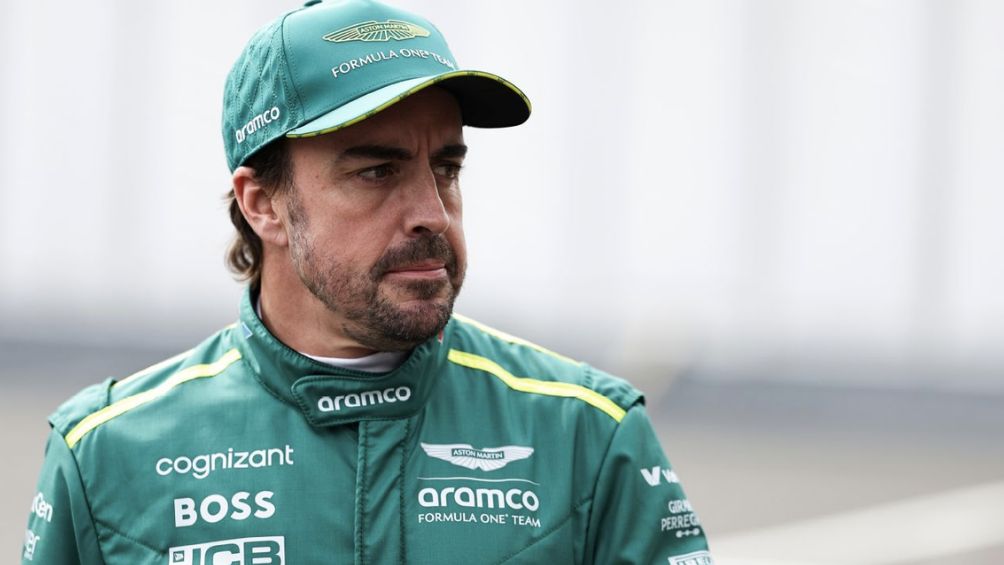 Alonso renovó con Aston Martin