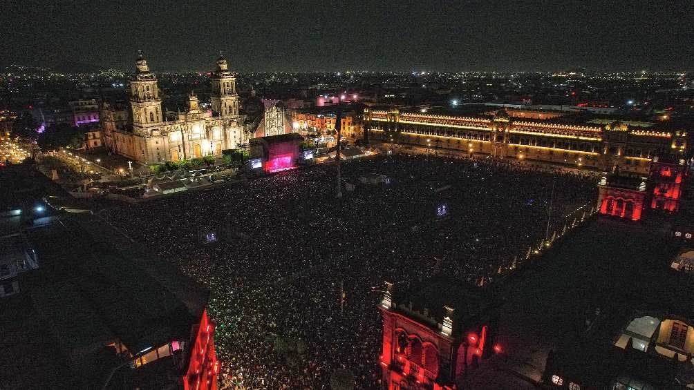 Fueron al menos 160 mil asistentes los que fueron a ver a Interpol al Zócalo.