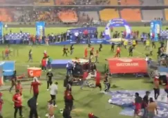 Invasión de campo empaña los festejos de Atlético Nacional tras conquistar el título de la Copa Colombia Invasión de campo empaña los festejos de Atlético Nacional tras conquistar el título de la Copa Colombia