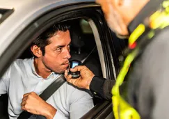 Alcoholímetro: cuántas copas o cervezas bastan para no pasar la prueba Alcoholímetro: cuántas copas o cervezas bastan para no pasar la prueba