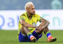 Neymar se somete a cirugía menor en la rodilla izquierda pero sueña con el Mundial Neymar se somete a cirugía menor en la rodilla izquierda pero sueña con el Mundial
