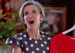 La también productora dijo que le han picado toda la cara para lucir más joven. La también productora dijo que le han picado toda la cara para lucir más joven.