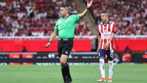Comisión de Arbitraje revela audios del VAR y explica decisión para anular el gol de Pavel Pérez 