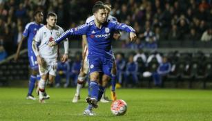 Hazard dispara en partido con el Chelsea