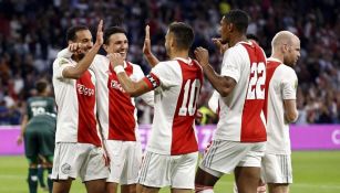 Ajax goleó al NEC