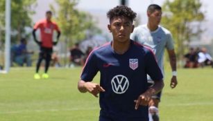 Mauricio Cuevas durante entrenamiento con la selección de Estados Unidos