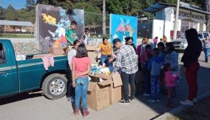 CJNG regalan juguetes en Michoacán