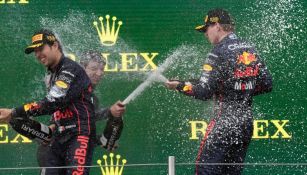 Sergio Pérez y Verstappen celebrando el podio
