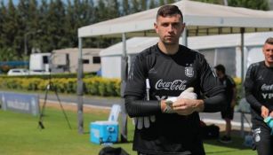 Emiliano Martínez entrenando con Argentina