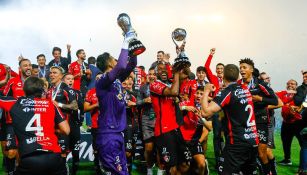Atlas festejando el título obtenido en el Torneo Clausura 2022