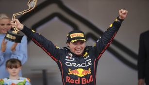 'Checo' Pérez festeja su triunfo en el GP de Mónaco