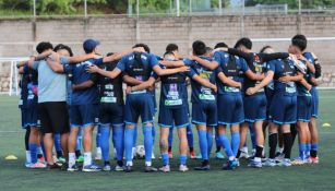 Jugadores de El Salvador Sub 20 previo a un partido