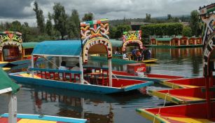 Trajineras en el Canal de Xochimilco 