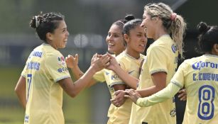 América Femenil celebrando un gol