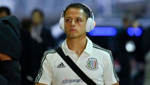 Chicharito Hernández previo a un partido de México