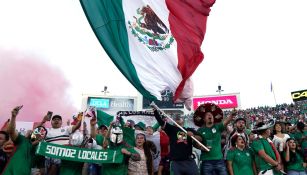 Aficionados de México en el Rose Bowl