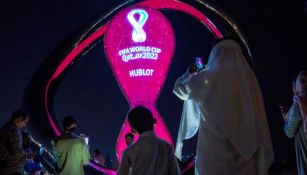 Qataríes en un contador del Mundial
