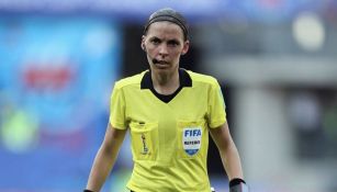 Frappart hizo historía al ser la primera mujer en ser cuarto arbitro en un Mundial