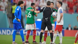 Ochoa y Lewa en el México vs Polonia