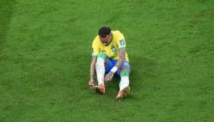 Neymar, en el césped del Lusail, tras haberse lesionado