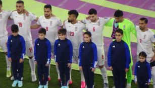 Jugadores de Irán no cantaron el himno 