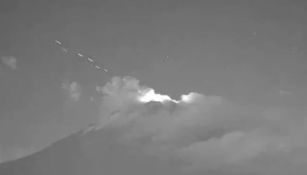 ¿OVNIS en el Popo? Captan objetos no identificados en el volcán Popocatépetl