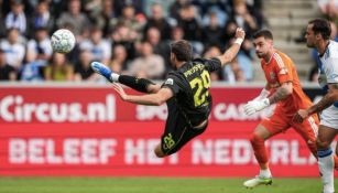 Giménez marcó un doblete de alta manufactura en la Eredivisie