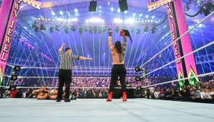 Roman Reigns retuvo el Campeonato Indiscutido de la WWE al vencer a L.A. Knight