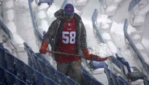 ¡Todo por jugar! Buffalo Bills siguen pidiendo ayuda para palear nieve en el estadio