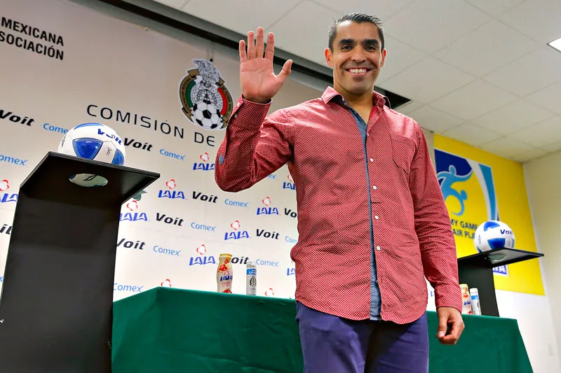 IMAGO7 Chiquimarco, tras anunciar su retiro como árbitro