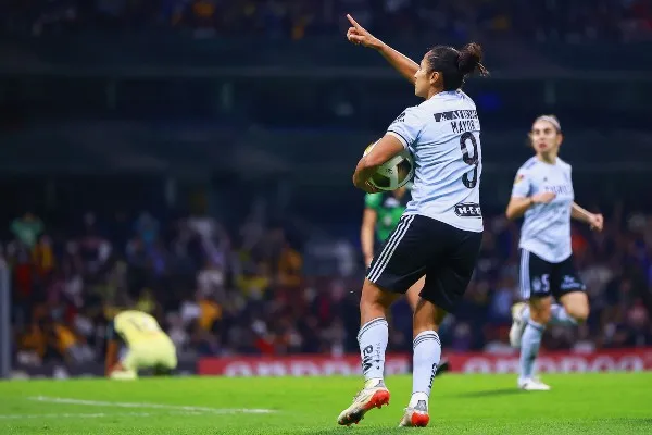 IMAGO7 Stephany Mayor celebra anotación frente al América