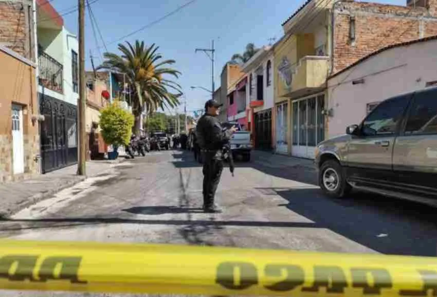 TWITTER: @canal6 Peritaje en la casa de la víctima