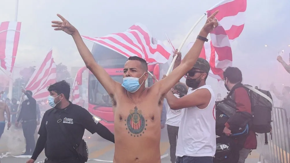 IMAGO7 Aficionado de Chivas previo a un partido