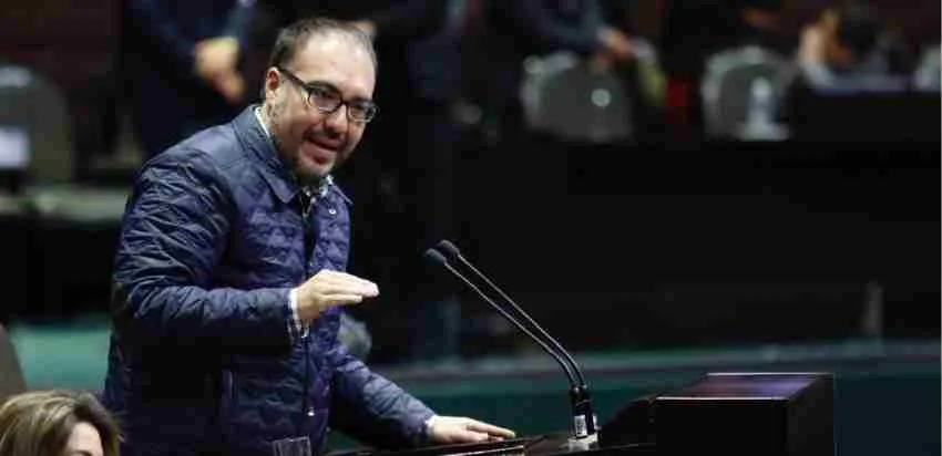 TWITTER: @mauriciotoledog Mauricio durante una sesión en la Cámara de Diputados