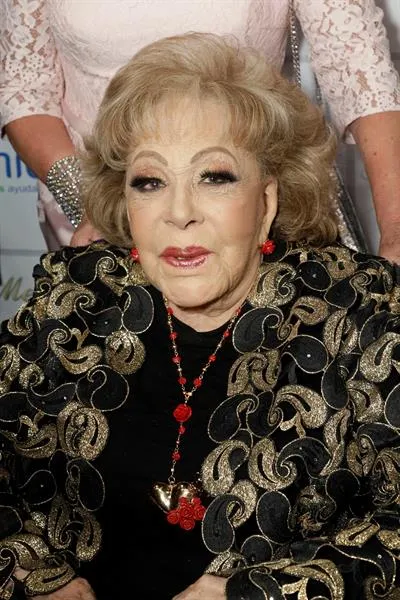 EFE Silvia Pinal dejará zona Covid del hospital