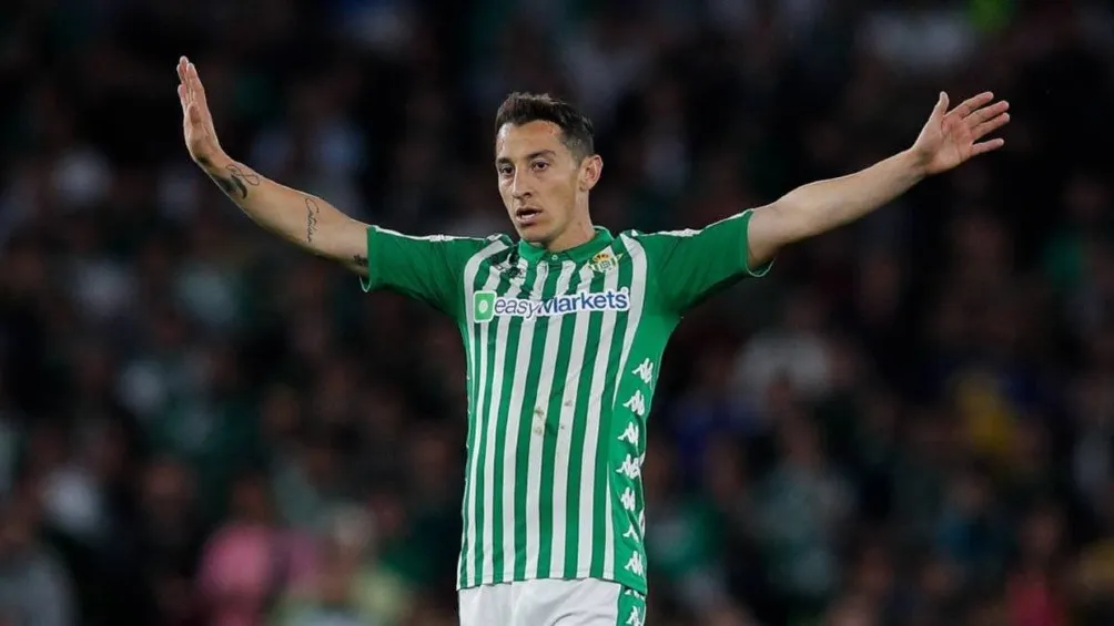 TWITTER | @LALIGAENDIRECTO Andrés Guardado jugando partido con Real Betis en LaLiga