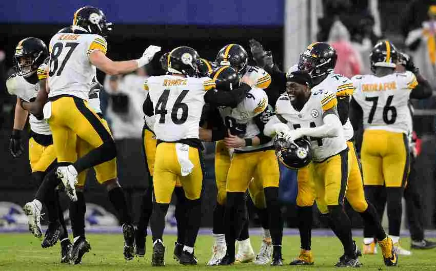 AP Steelers festejando la victoria ante Baltimore