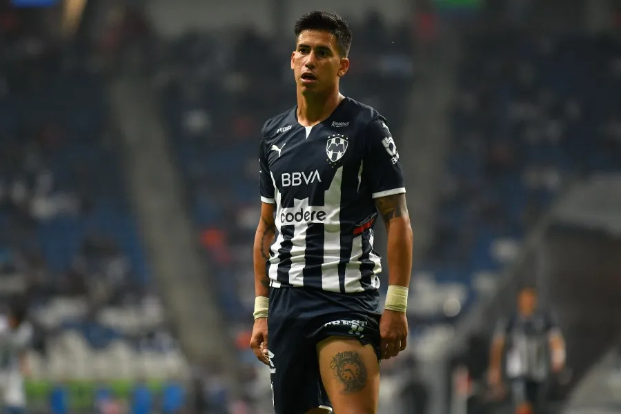 IMAGO7 Maxi Meza durante un partido con Rayados