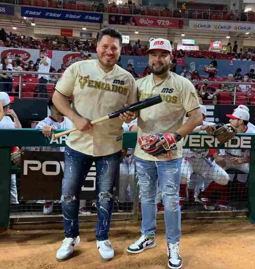 INSTAGRAM: @bandamsoficial Vocalistas de la Banda MS