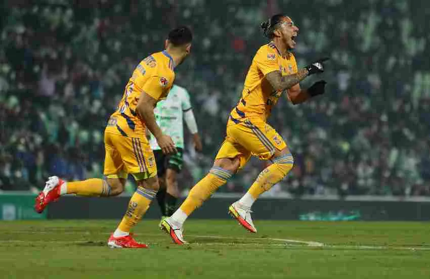 IMAGO 7 Titán anotó el gol del empate de último minuto