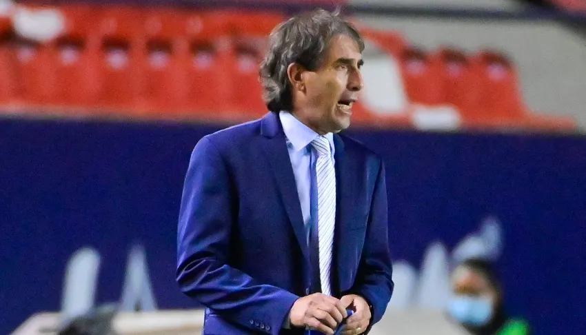 IMAGO7 Guillermo Almada en un partido de los Tuzos de Pachuca