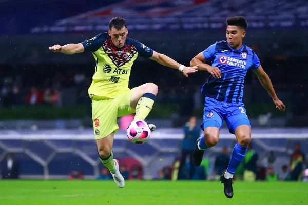 IMAGO7 Pol Fernández en acción frente al América