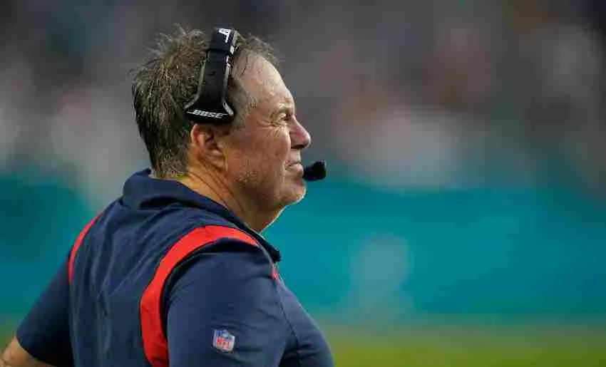 AP Belichick durante un juego