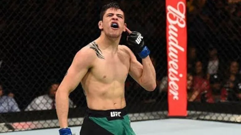 TWITTER @UFC Brandon Moreno durante una pelea en la UFC