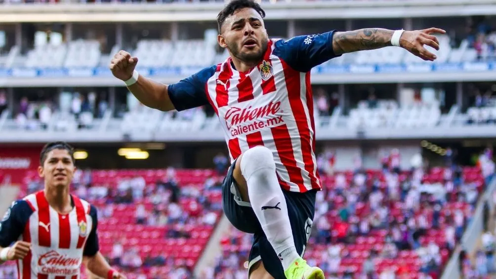 IMAGO7 Alexis tras su gol de tiro libre