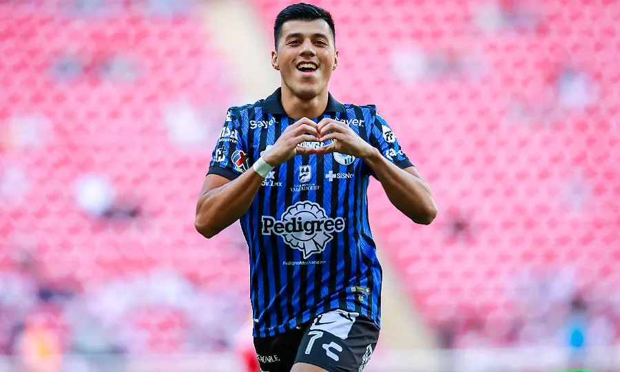 IMAGO7 Leonardo Exequiel Sequeira abrió el marcador