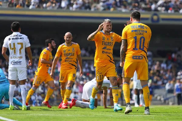 IMAGO7 Tigres celebra ante Pumas
