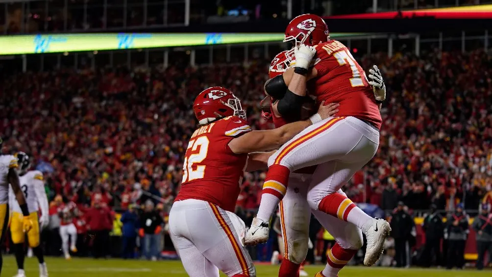 AP Kansas City Chiefs celebrando anotación vs Steelers